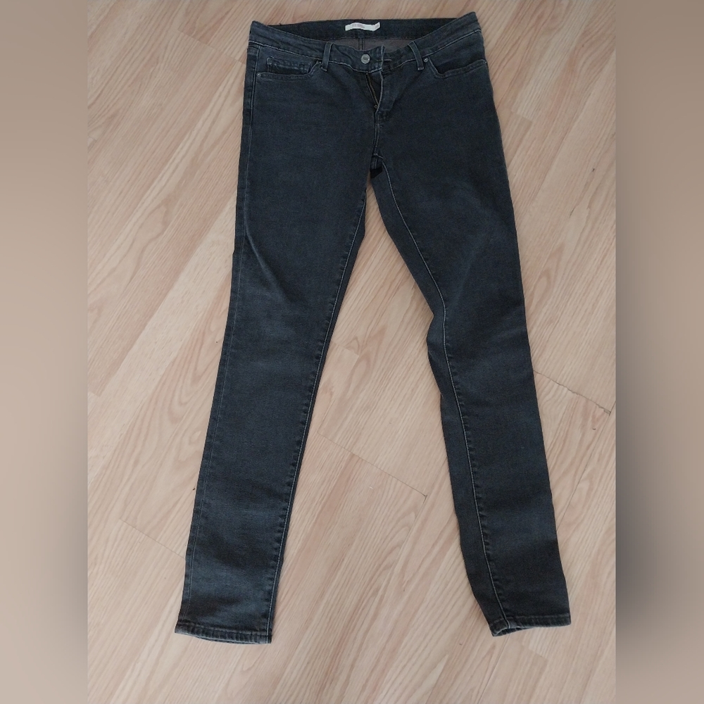 Lévis jeans size 28